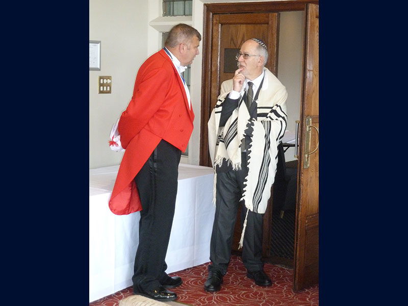 Peter Tautz Toastmaster at Jewish wedding